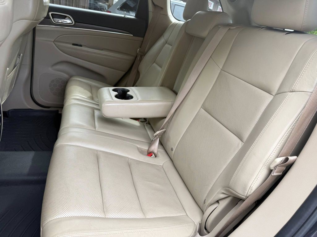 2017 Jeep Grand Cherokee Image 23