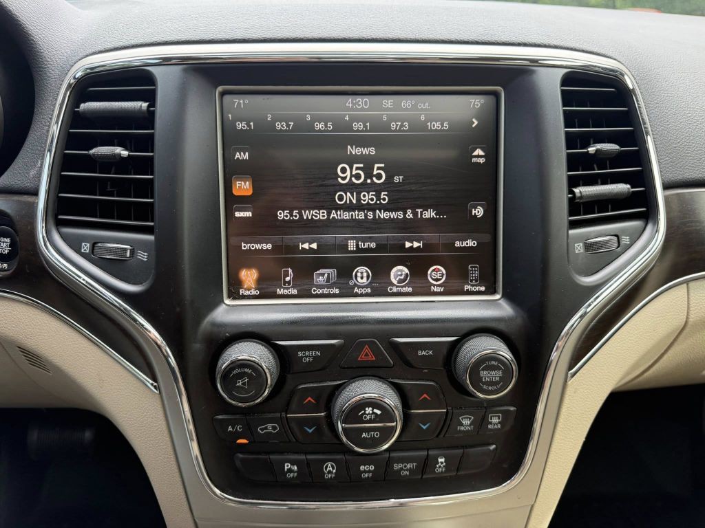 2017 Jeep Grand Cherokee Image 32
