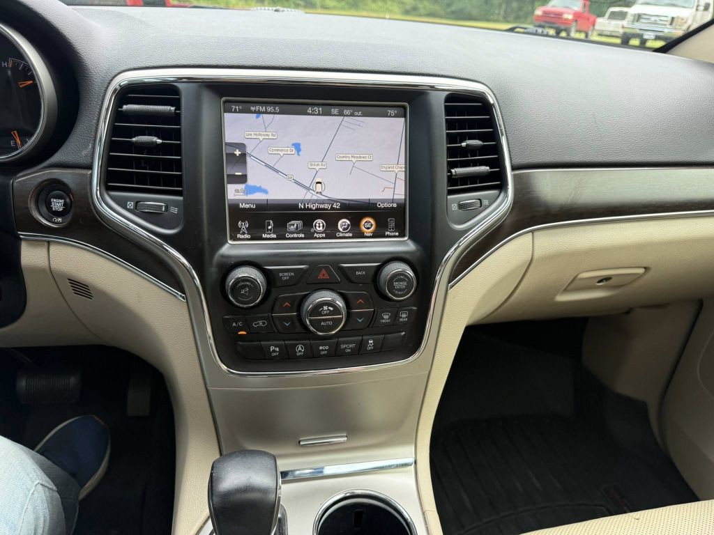 2017 Jeep Grand Cherokee Image 34