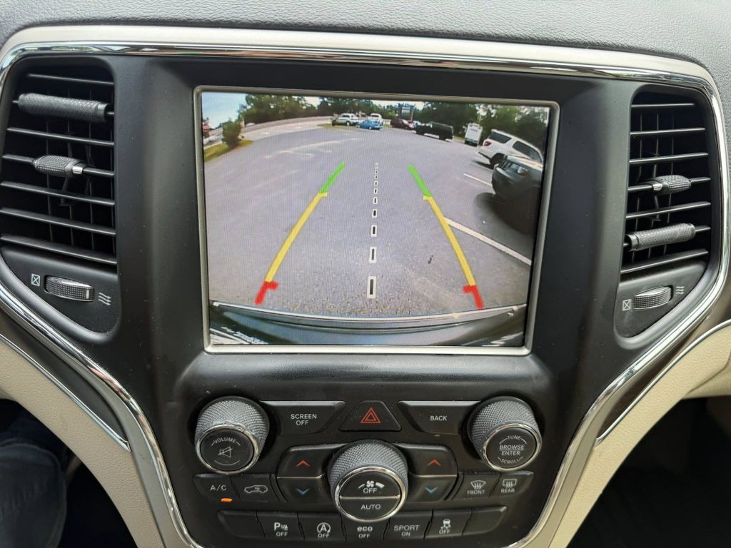 2017 Jeep Grand Cherokee Image 35
