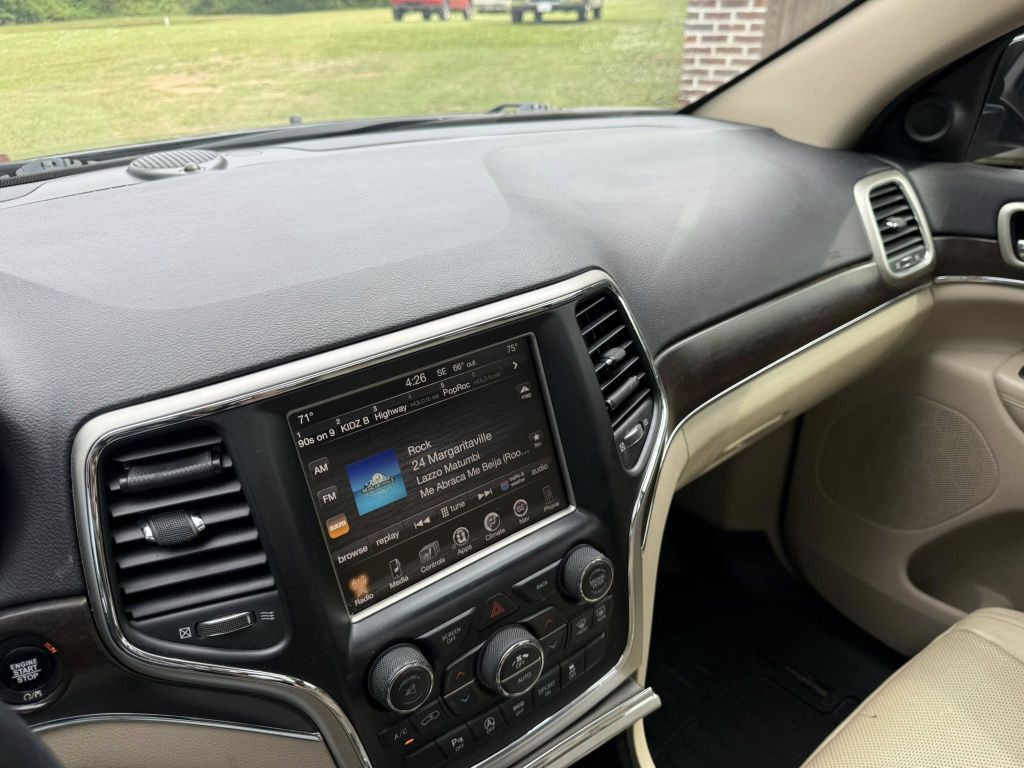 2017 Jeep Grand Cherokee Image 36