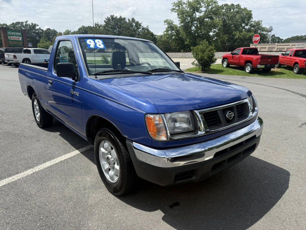 1998 Nissan Frontier Image 2