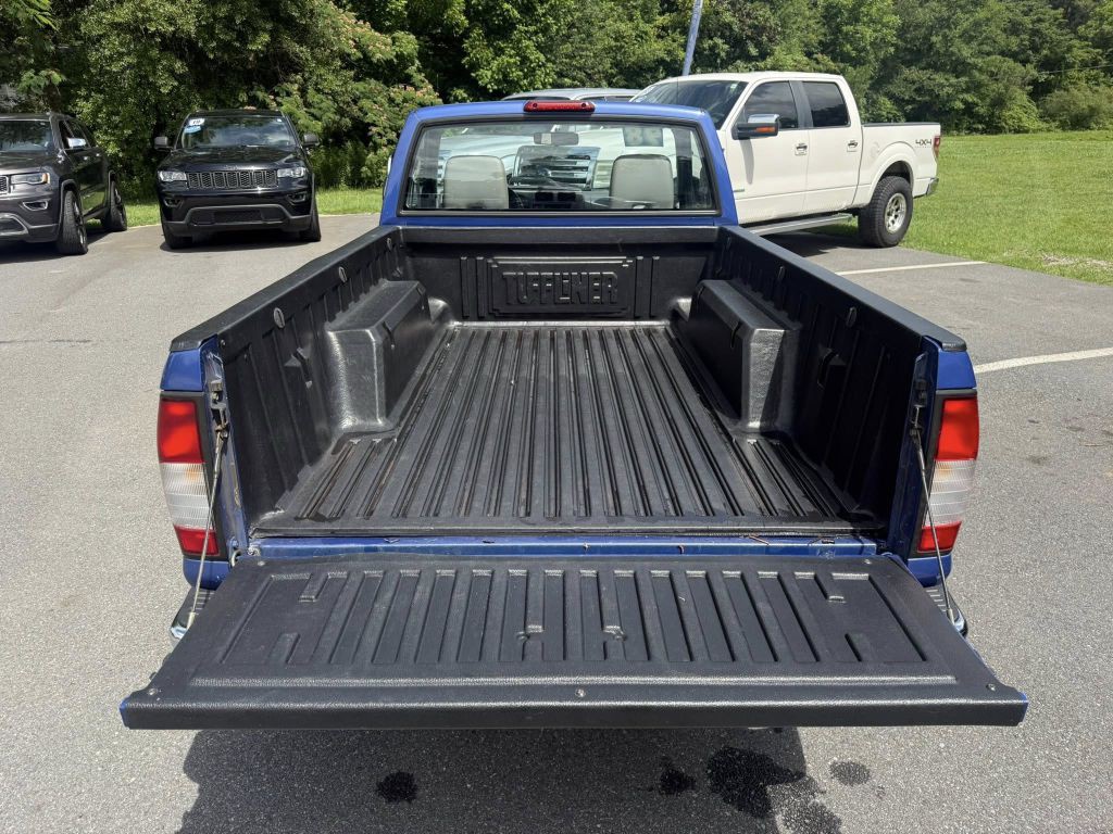 1998 Nissan Frontier Image 14