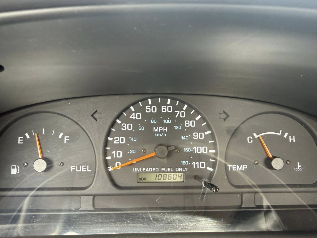 1998 Nissan Frontier Image 17
