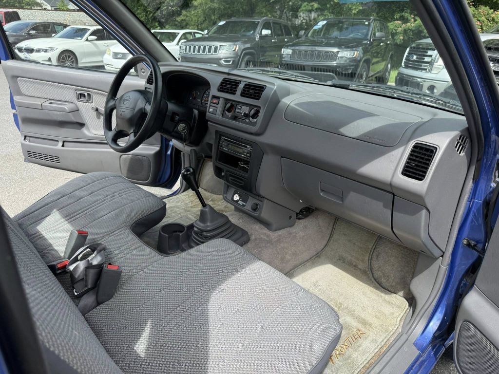 1998 Nissan Frontier Image 23