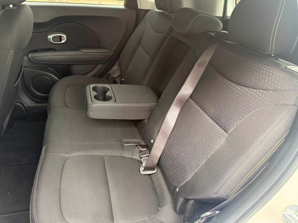 2014 Kia Soul Image 17