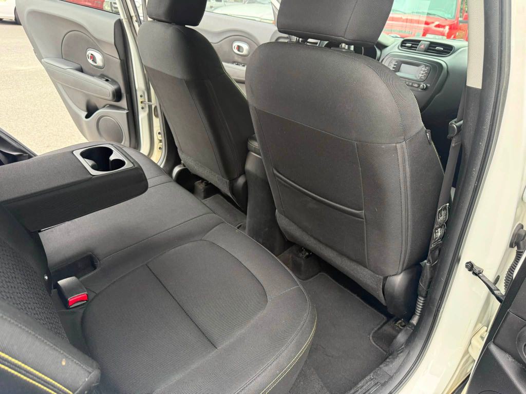 2014 Kia Soul Image 18