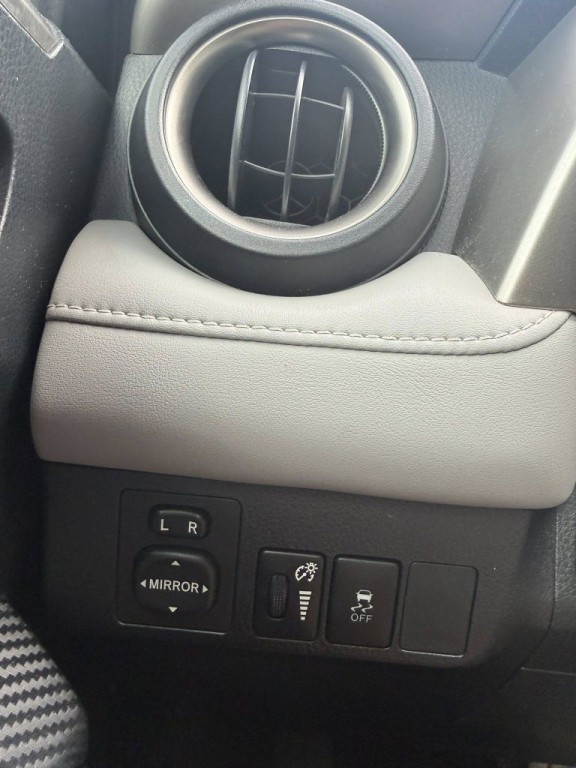 2013 Toyota Rav4 Image 13