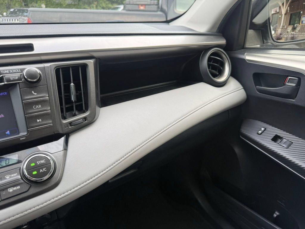 2013 Toyota Rav4 Image 14