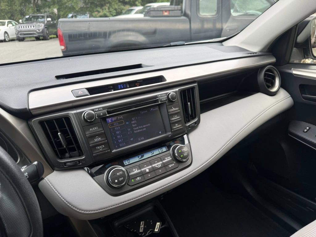 2013 Toyota Rav4 Image 17