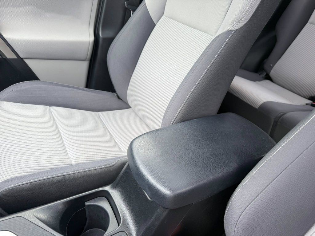 2013 Toyota Rav4 Image 25