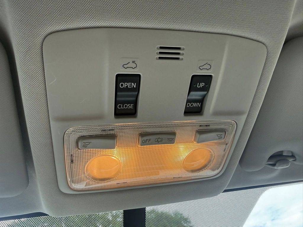2013 Toyota Rav4 Image 32