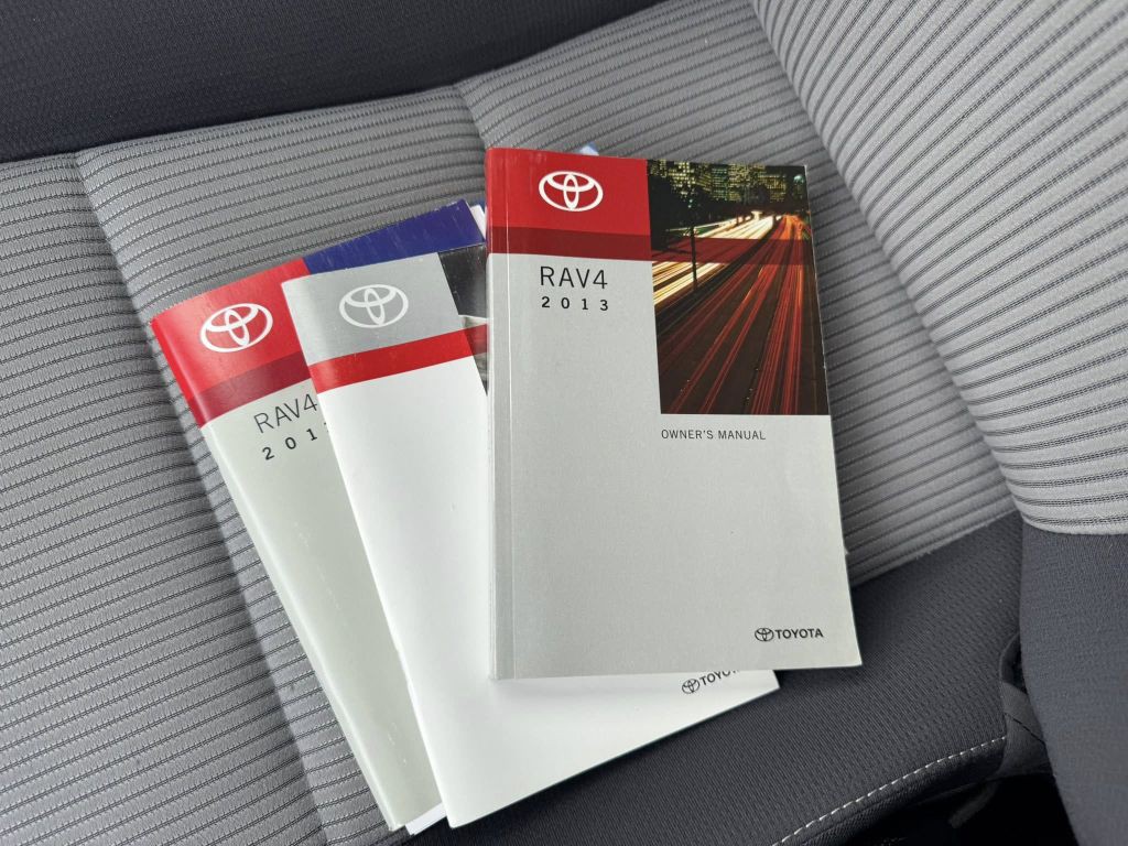 2013 Toyota Rav4 Image 34