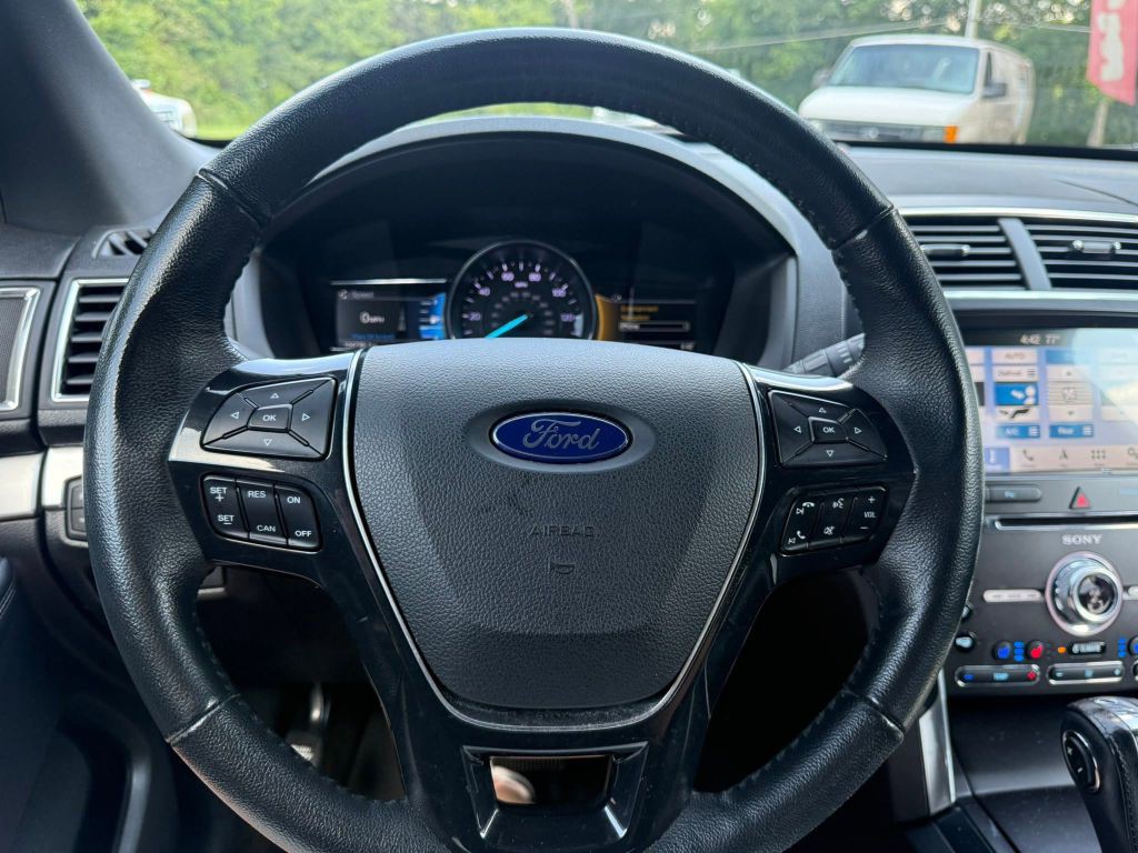 2018 Ford Explorer Image 12