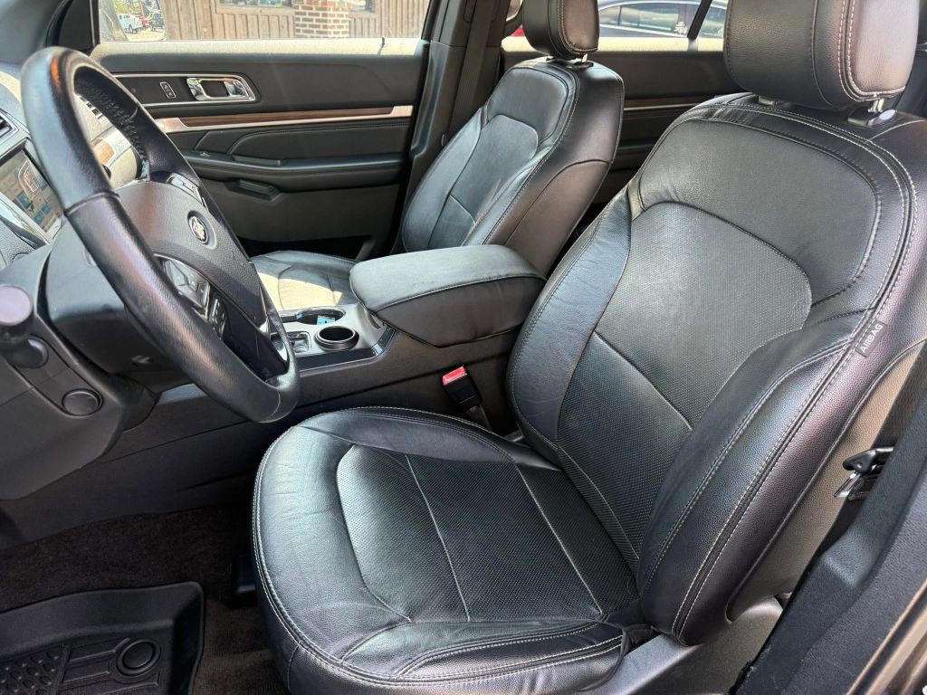 2018 Ford Explorer Image 23