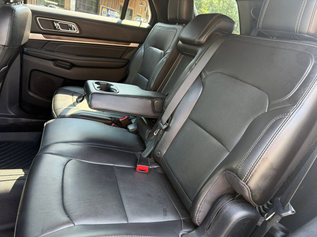 2018 Ford Explorer Image 26