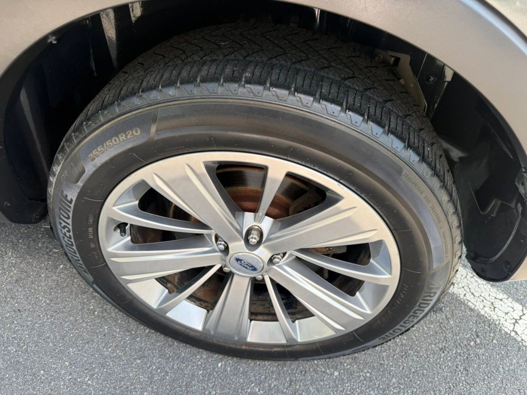 2018 Ford Explorer Image 38