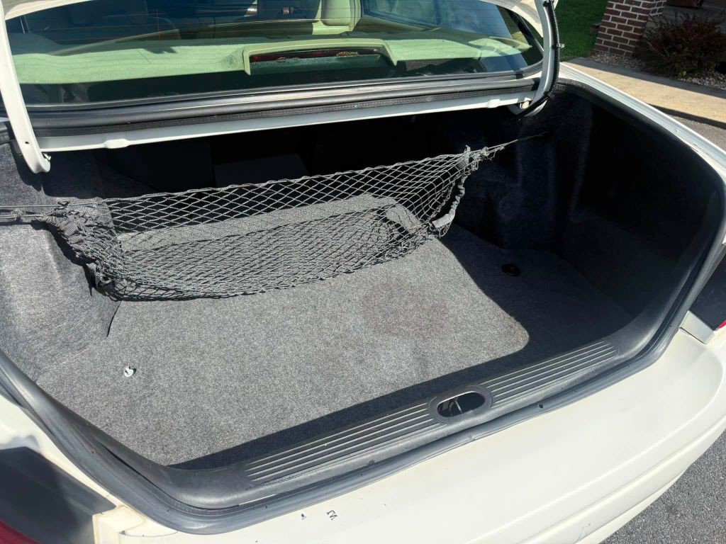 2004 Buick LeSabre Image 10