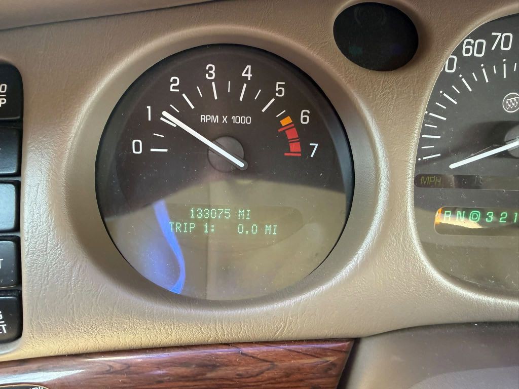 2004 Buick LeSabre Image 12