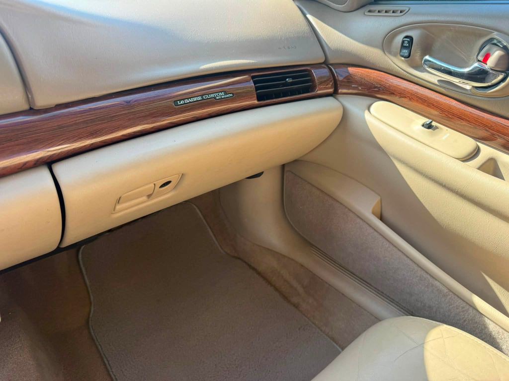 2004 Buick LeSabre Image 17
