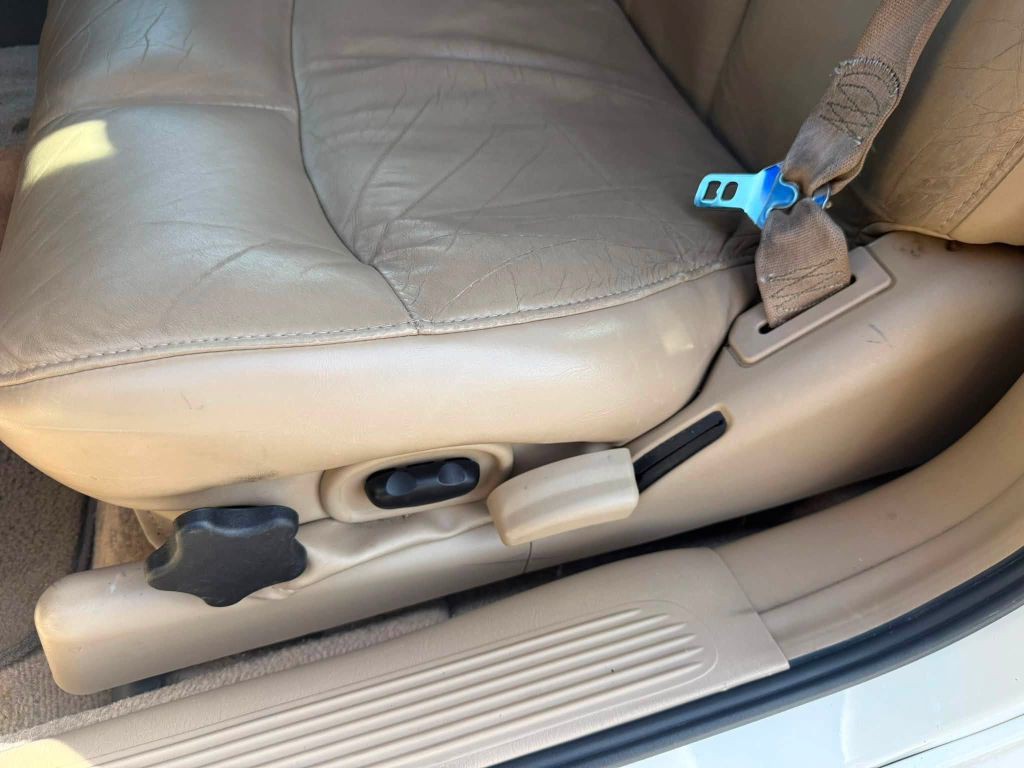 2004 Buick LeSabre Image 19