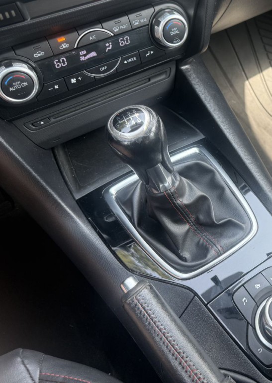 2015 Mazda Mazda3 Image 25