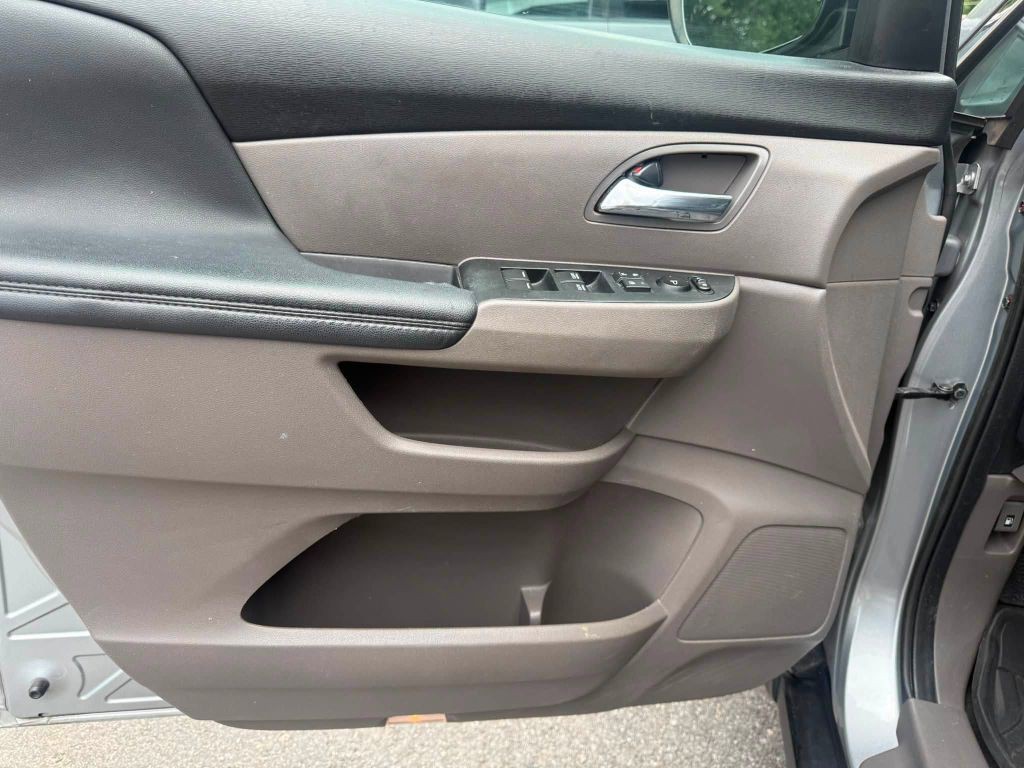 2016 Honda Odyssey Image 20
