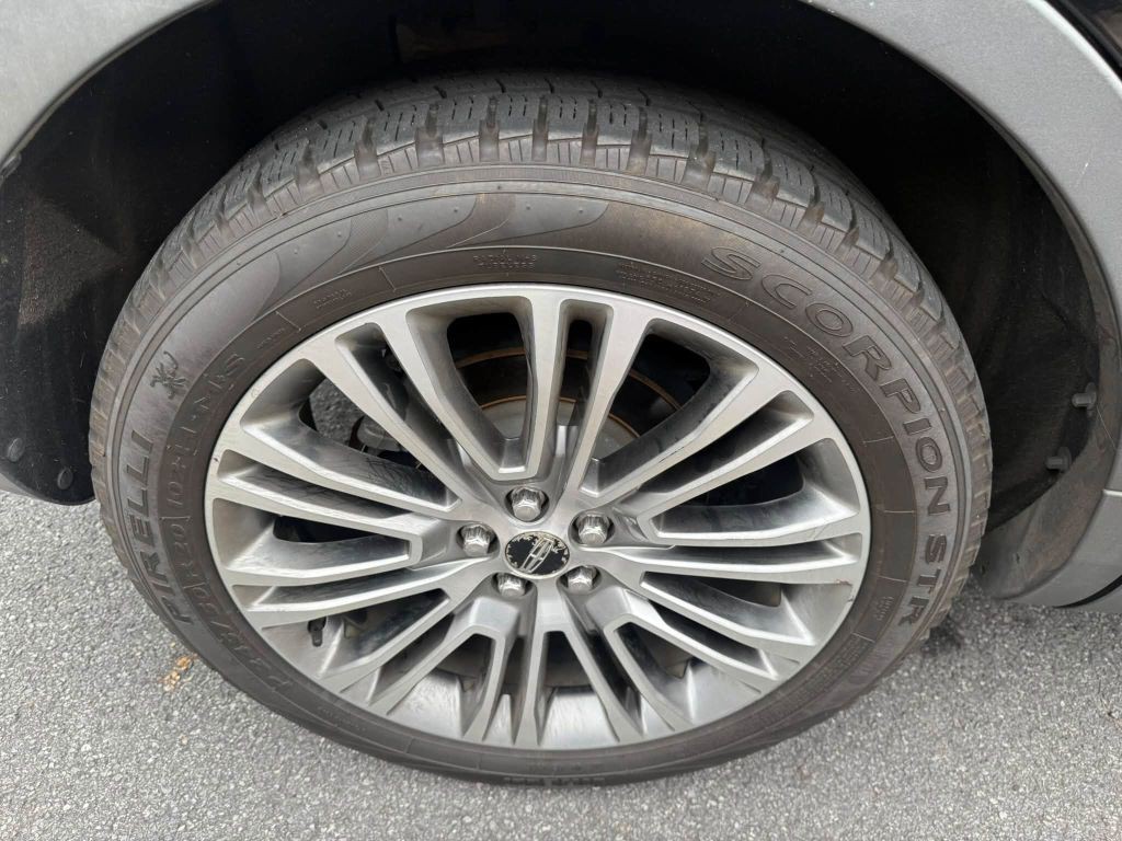 2016 Lincoln MKX Image 32