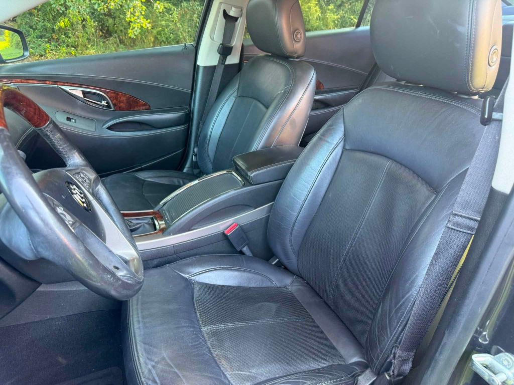 2012 Buick Lacrosse Image 11
