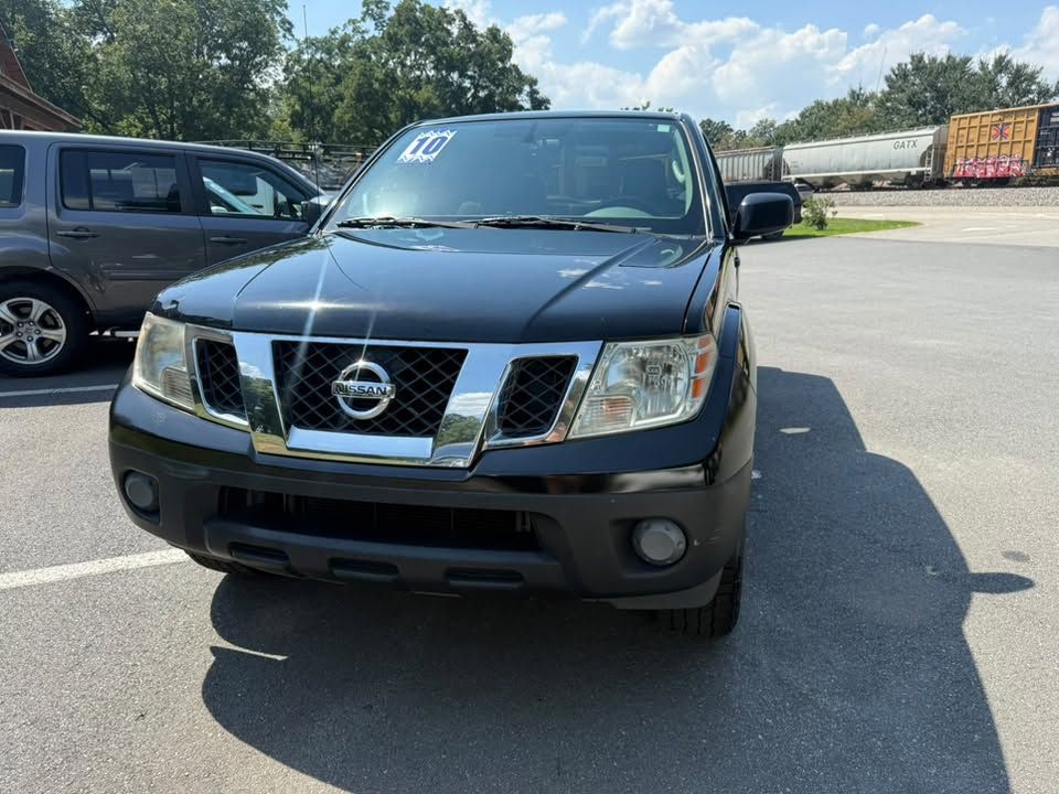 2010 Nissan Frontier Image 2