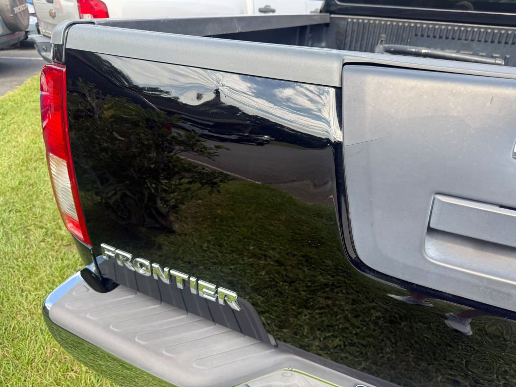 2010 Nissan Frontier Image 9