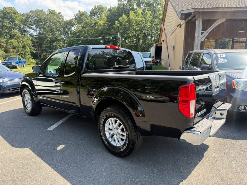 2010 Nissan Frontier Image 10