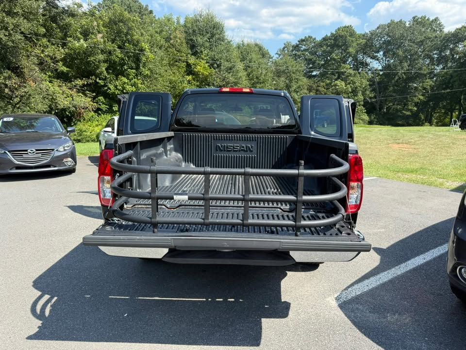 2010 Nissan Frontier Image 13