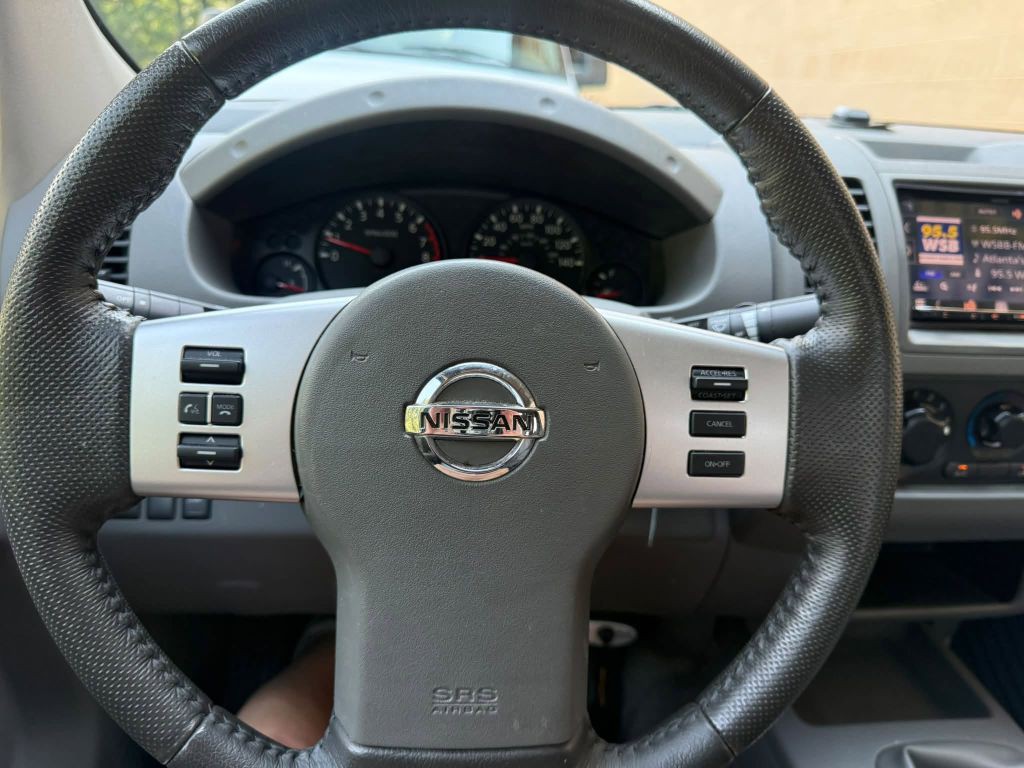 2010 Nissan Frontier Image 15