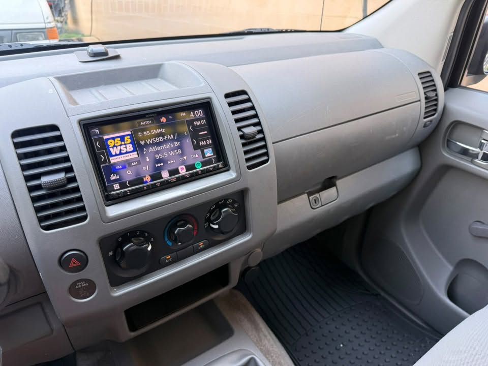2010 Nissan Frontier Image 17