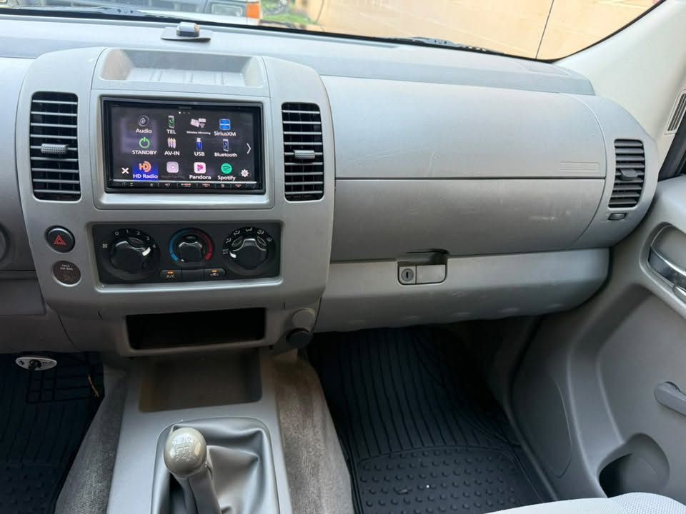 2010 Nissan Frontier Image 19