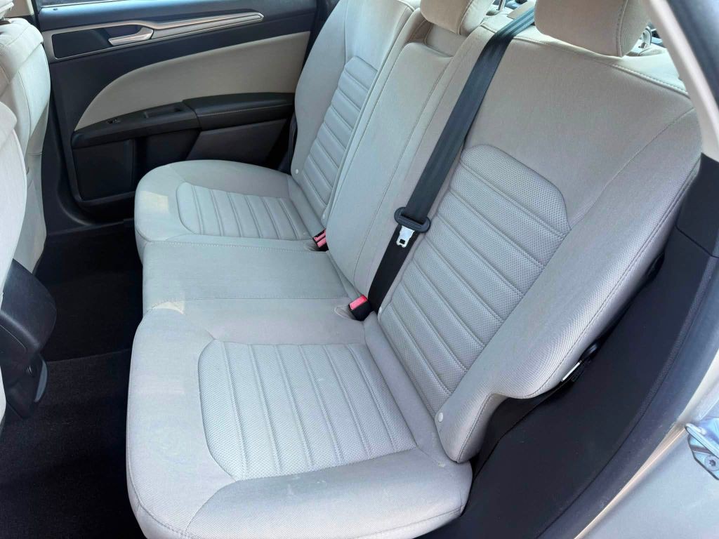 2018 Ford Fusion Image 17