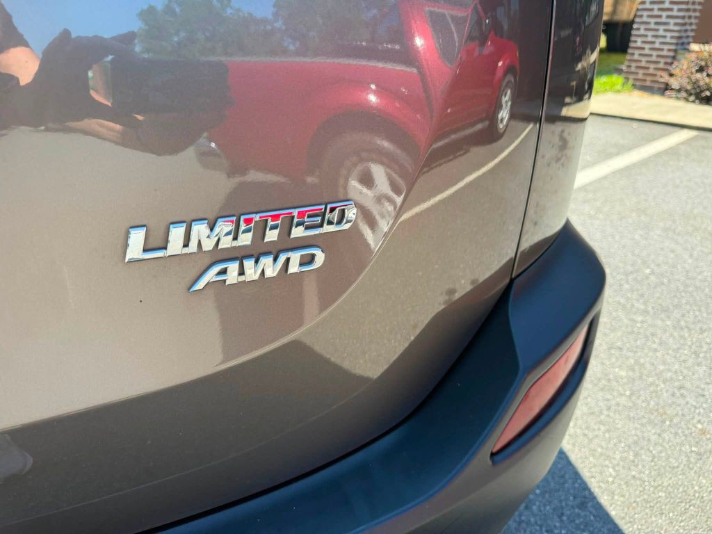 2015 Toyota Rav4 Image 9