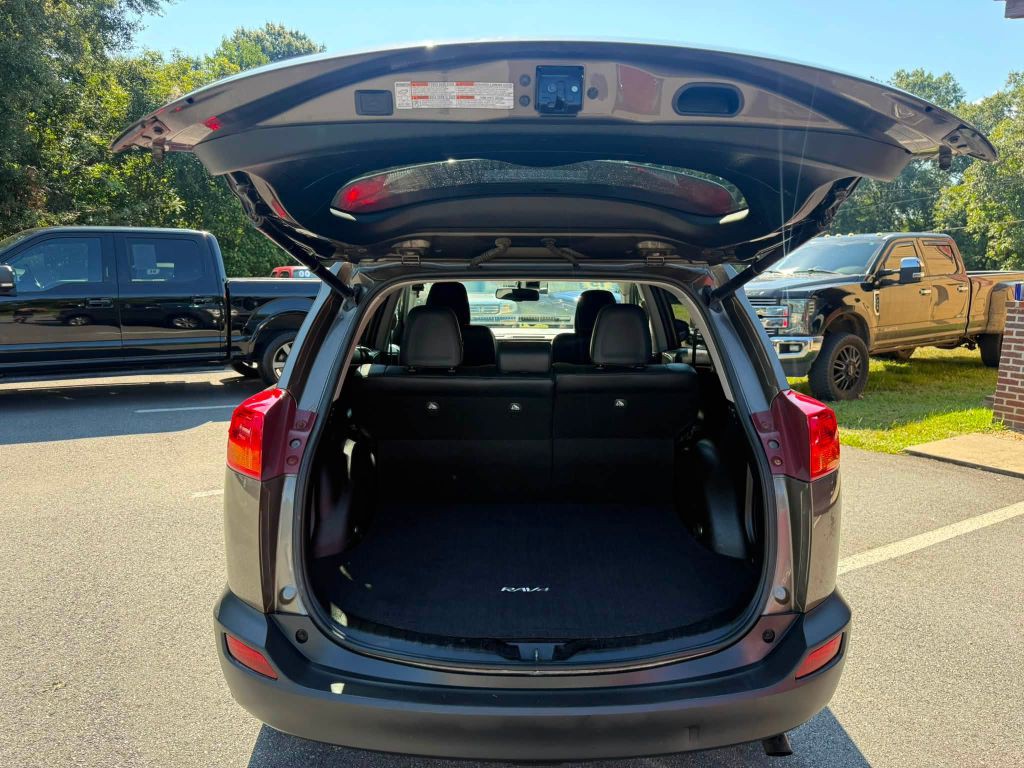 2015 Toyota Rav4 Image 13