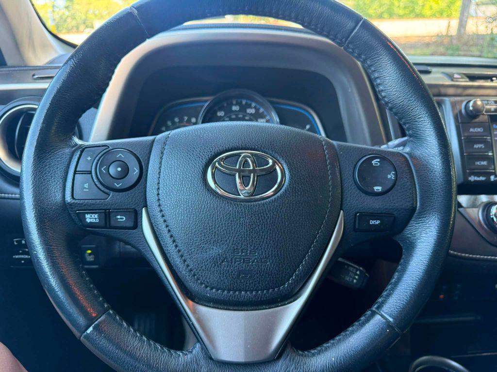 2015 Toyota Rav4 Image 14