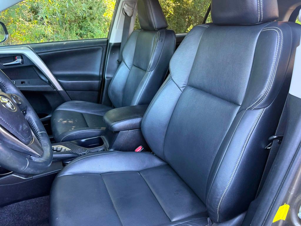 2015 Toyota Rav4 Image 24