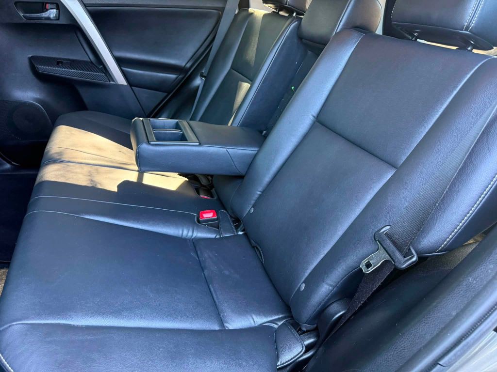 2015 Toyota Rav4 Image 28