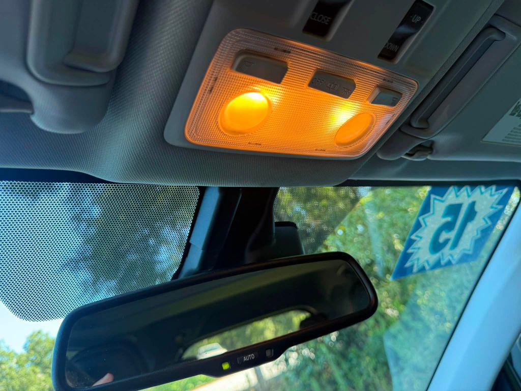 2015 Toyota Rav4 Image 32