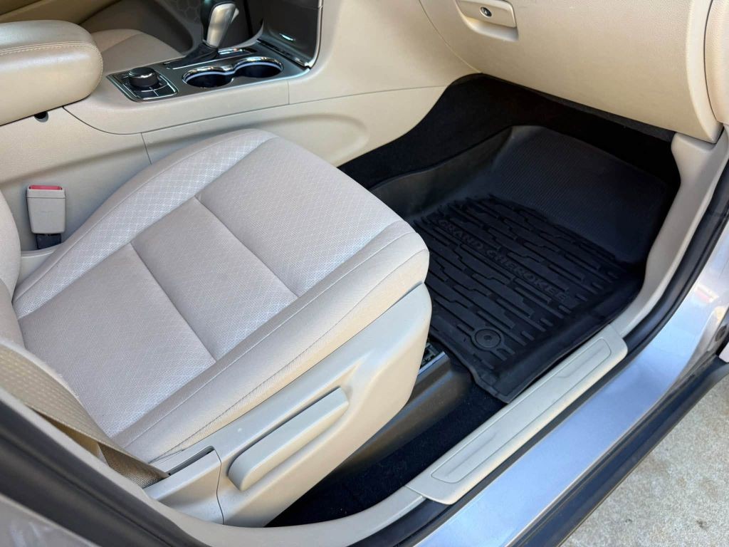 2019 Jeep Grand Cherokee Image 19
