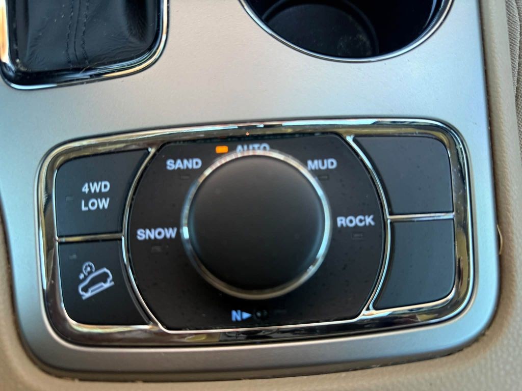 2019 Jeep Grand Cherokee Image 34