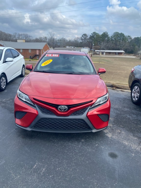 2019 Toyota Camry Image 2