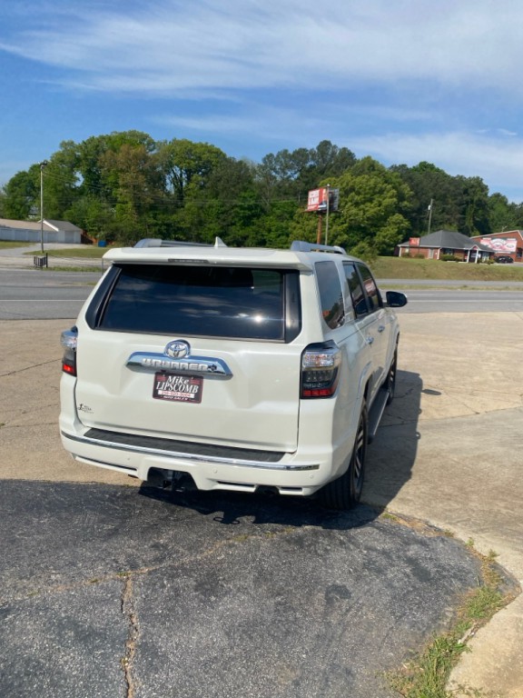 2022 Toyota 4Runner Image 5