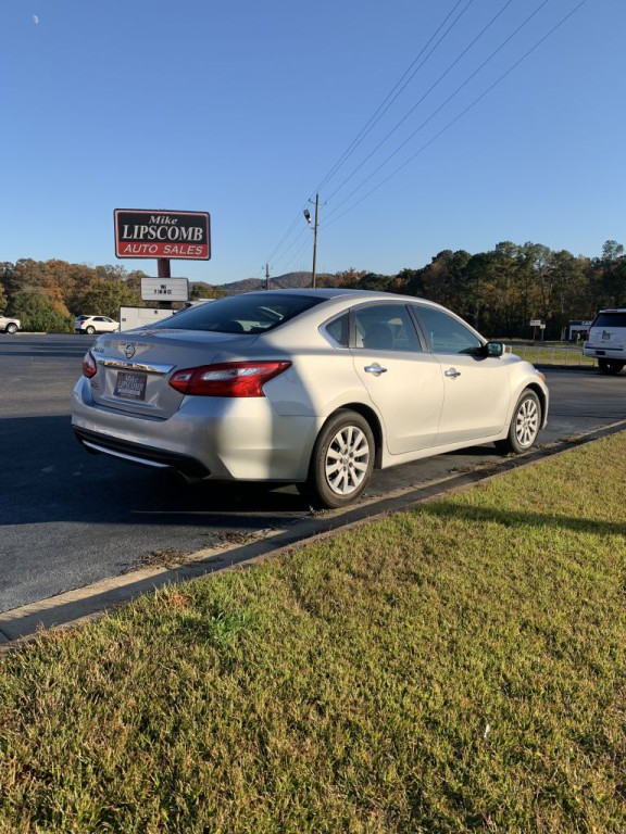 2017 Nissan Altima Image 5