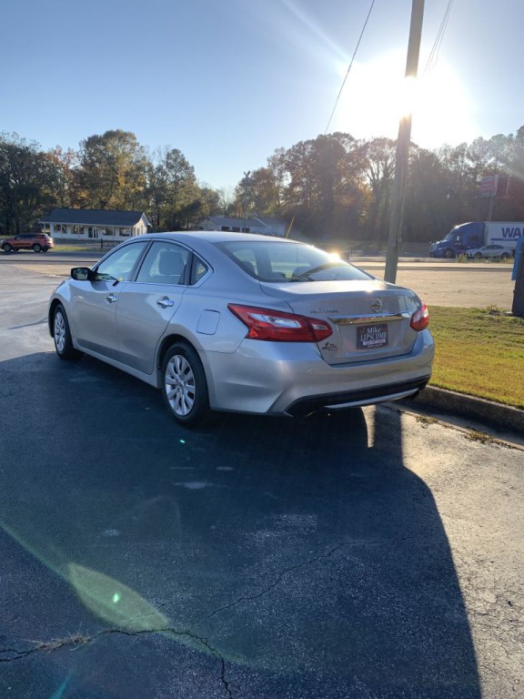 2017 Nissan Altima Image 7