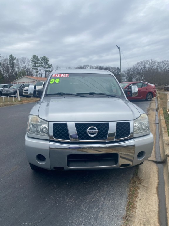 2004 Nissan Titan Image 2
